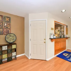 2* Motel Americas Value Near Downtown